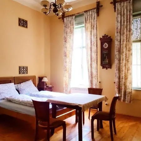 Rozsilak Villa *