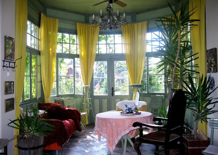 Rozsilak Villa *